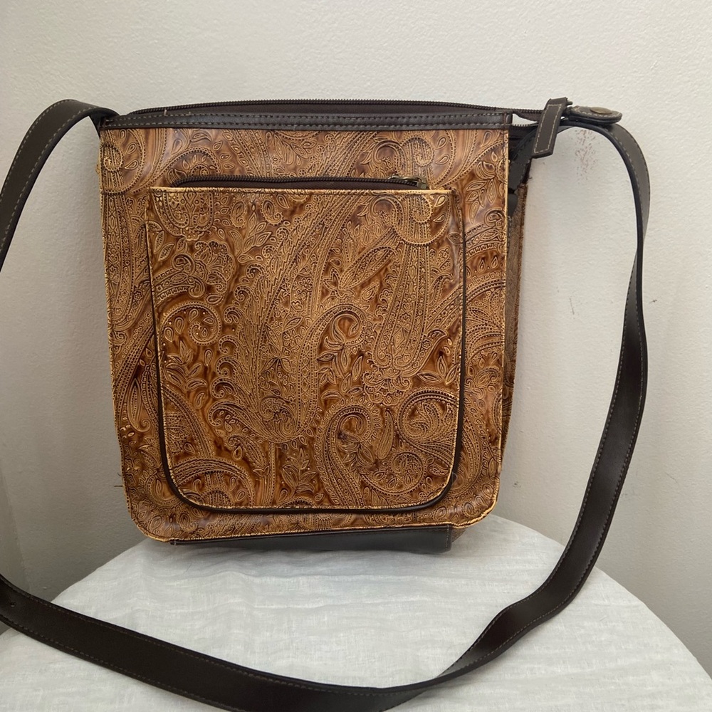 Relic Brown Paisley Embossed Accessory - Picture 3 of 7